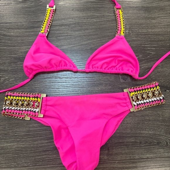 Beach Bunny Hot Pink Bikini Size Small - Picture 1 of 3